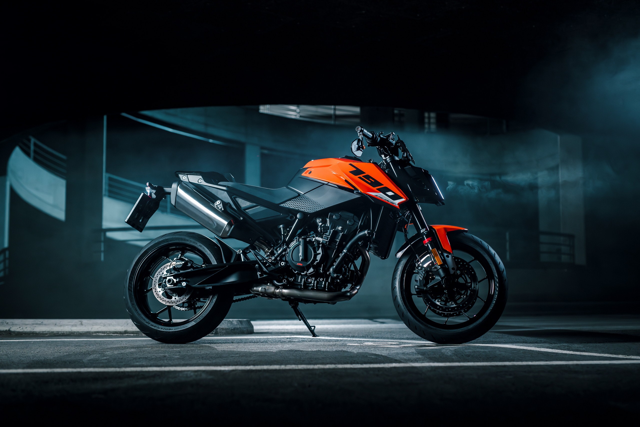 2027 KTM 790 Duke (8)