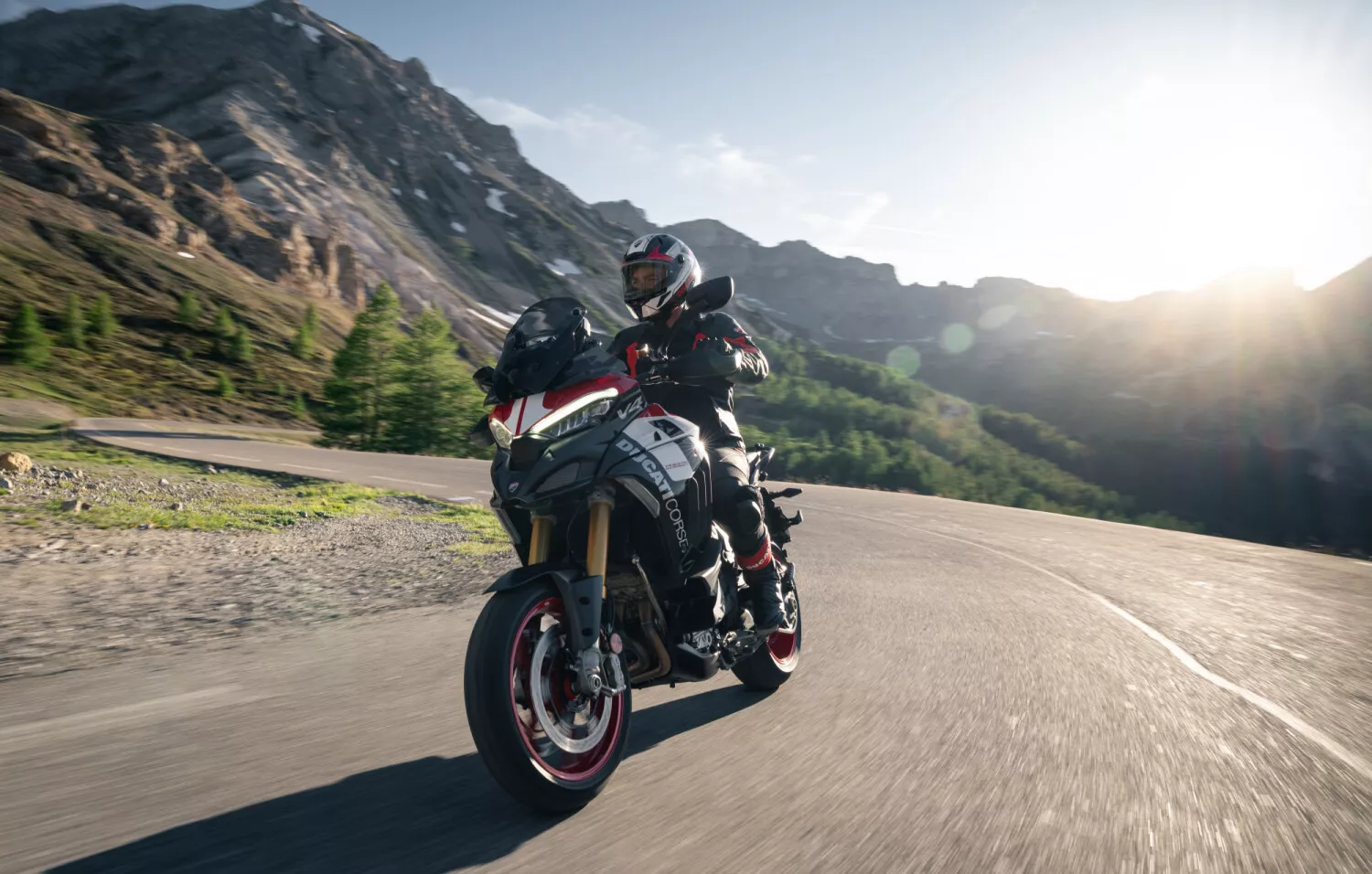2027 Ducati Multistrada V4 Pikes Peak (1 (7)