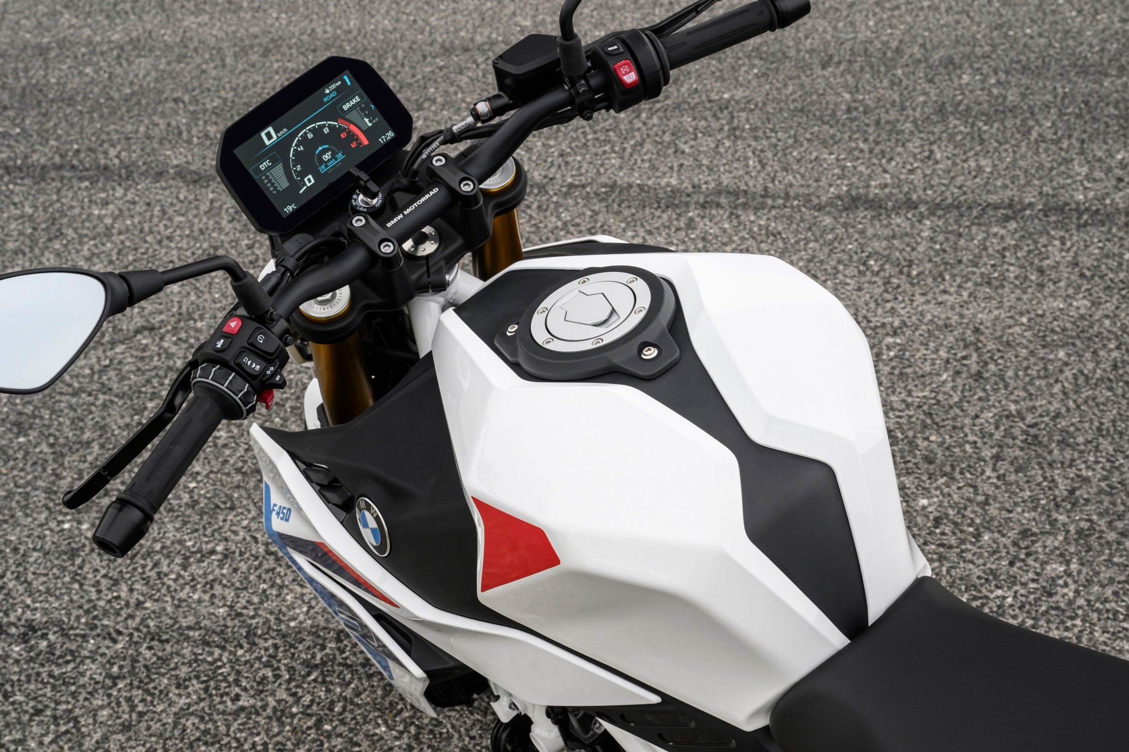 BMW F 450 R (1)
