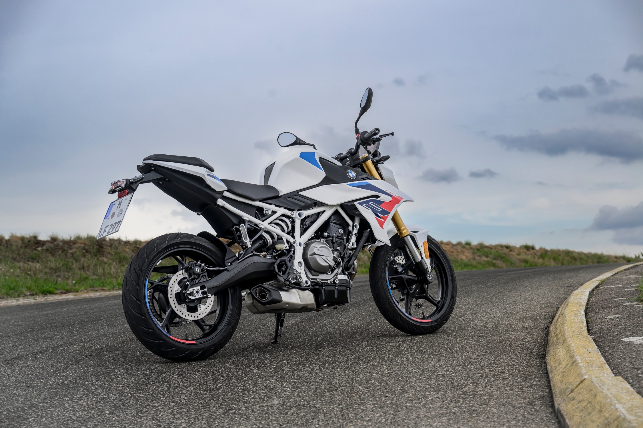 BMW F 450 R (14)